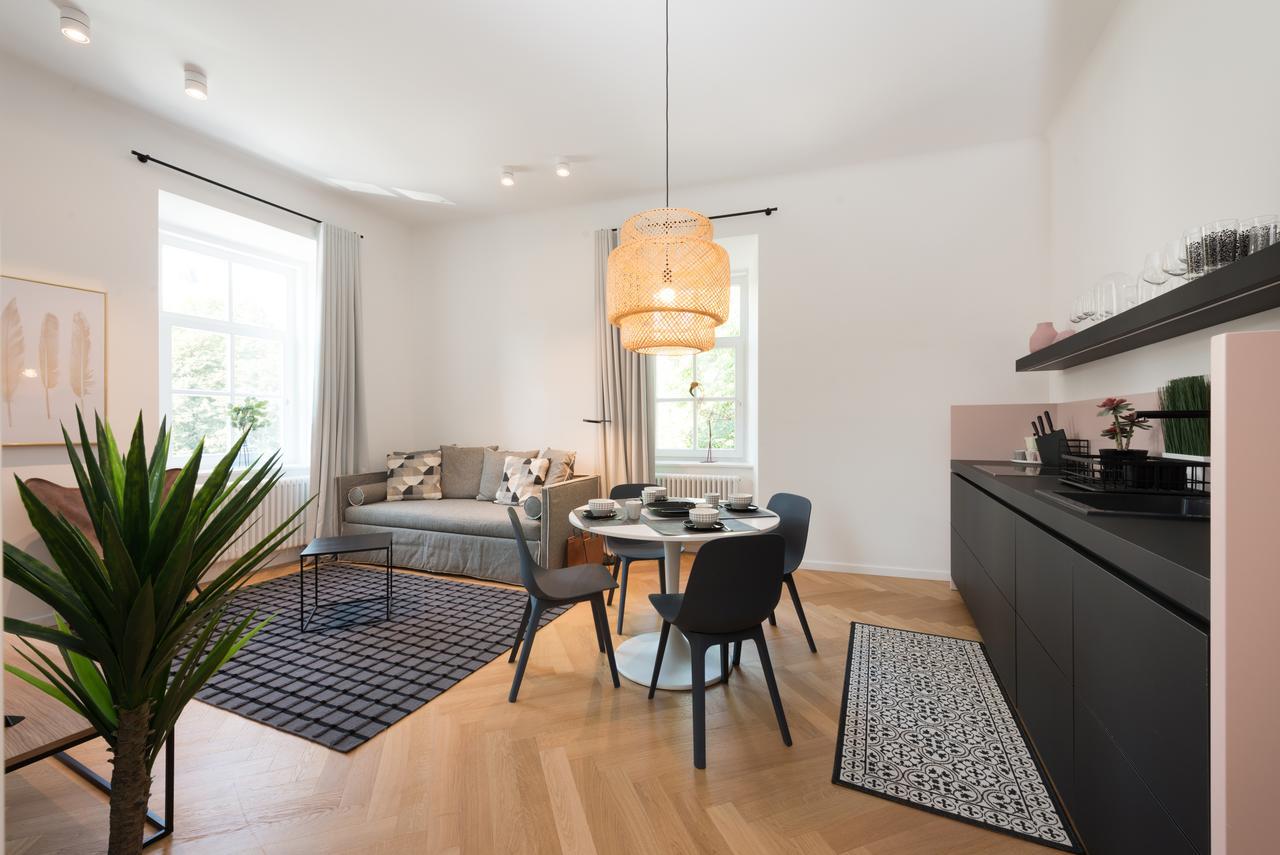 Apartments Rog リュブリャナ エクステリア 写真
